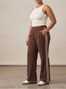 Move Theology Women's Large Wide Leg Track Pants Chocolate Brown Side Stripe NWT